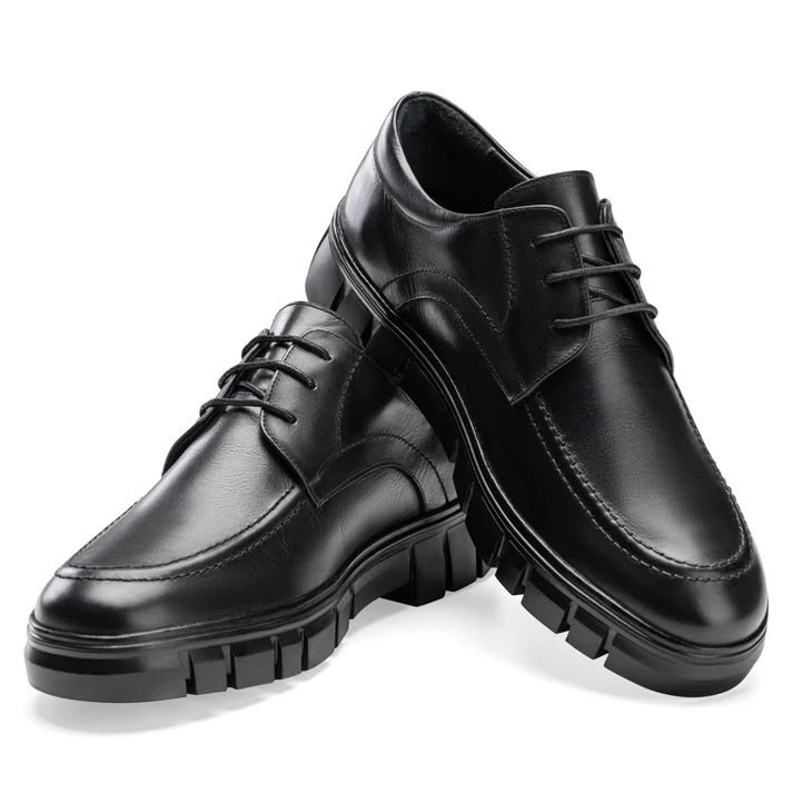 Britannia Moc Toe Derbys