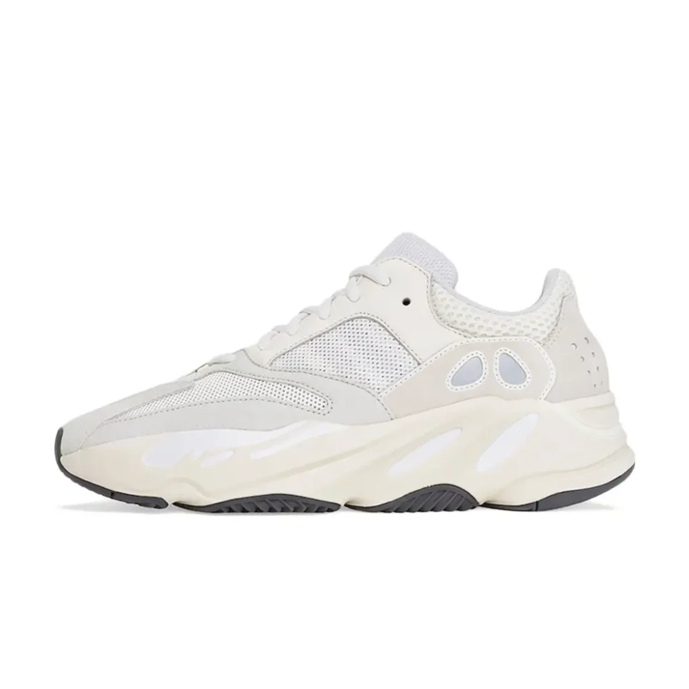 Yeezy Boost 700 Analog