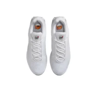 161c8e068e3045be9d97ba0afcd46a20 (1) Nike Air Max Dn White Metallic Silver